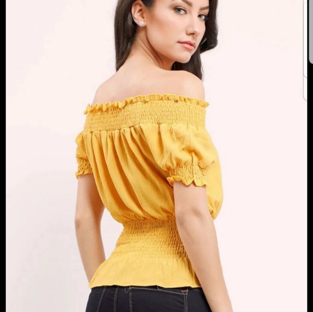 NWT Smocked Lace-Up Off The Shoulder Top - Picture 4 of 12